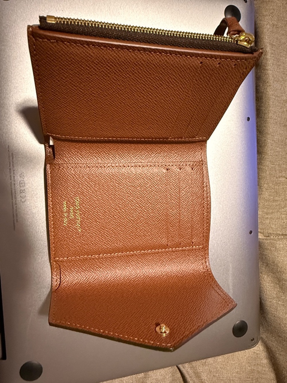 🤎Louis Vuitton Monogram Victorine Wallet🤎 - Picture 13 of 17